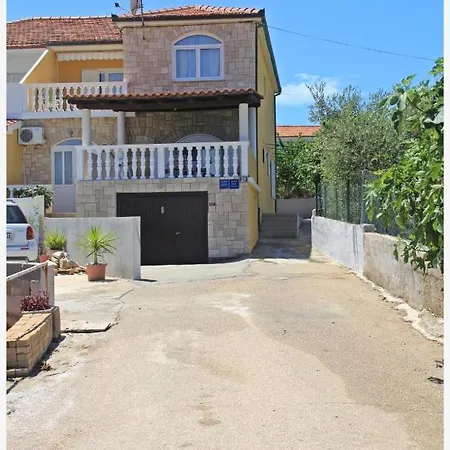 In With Sea View, Terrace, Air Conditioning, Wi-fi * Slatine